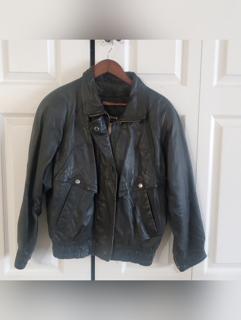 WILSONS THINSULATE VITAGE MENS UNISEX. BLACK LEATHER. BOMBER JACKET. SZ XS